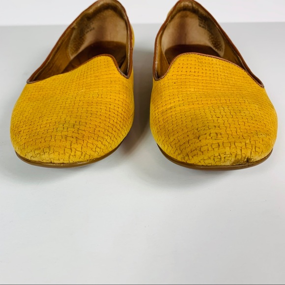 Clark’s Leather Loafers Mustard Size 7M - Picture 3 of 6